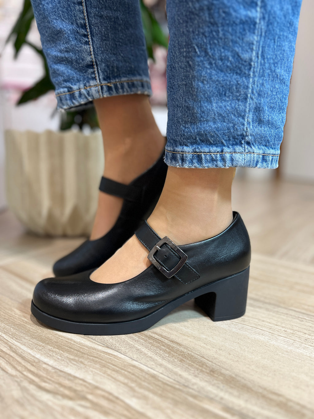 Zapato de piel con tacón Pitillos