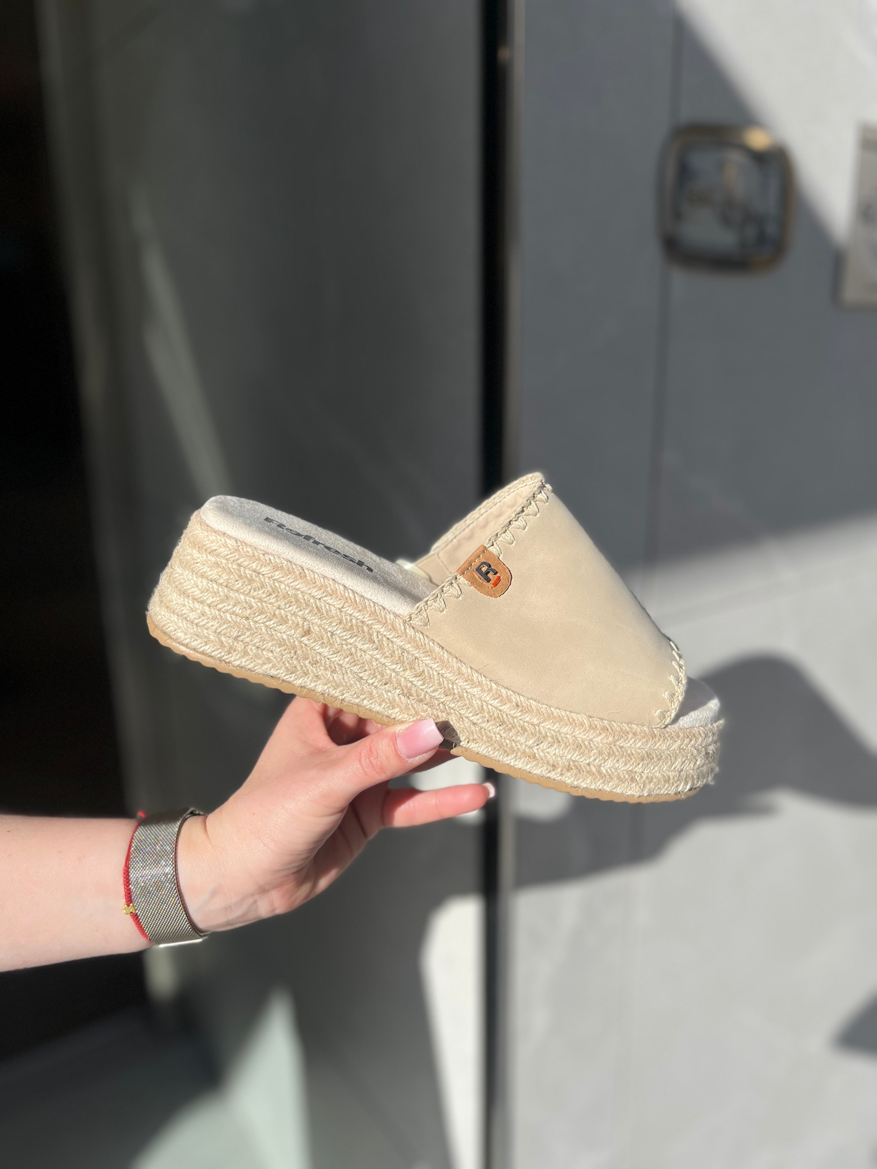 Sandalias Refresh Beige-Camel