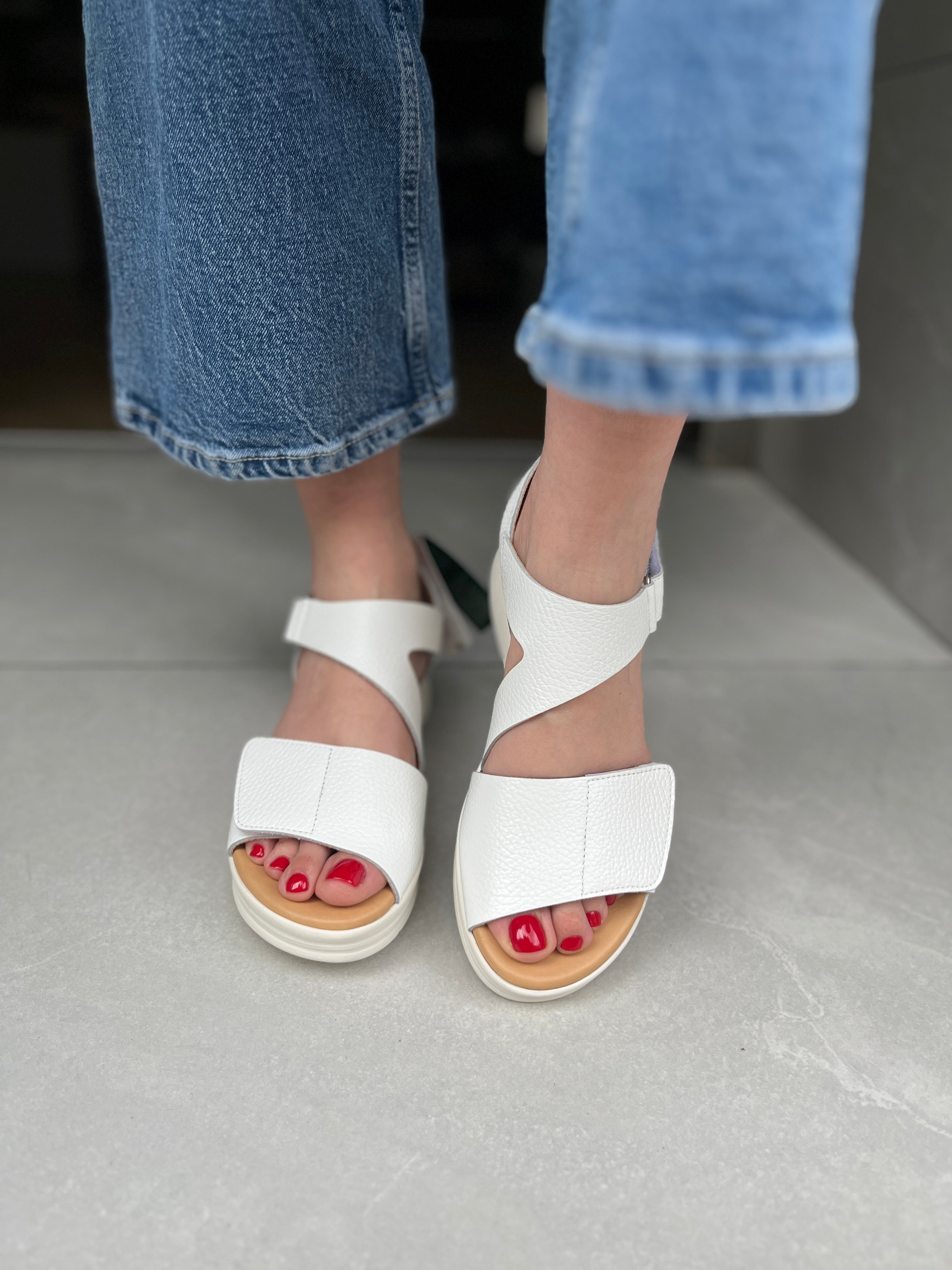 Sandalia Velcro Pitillos