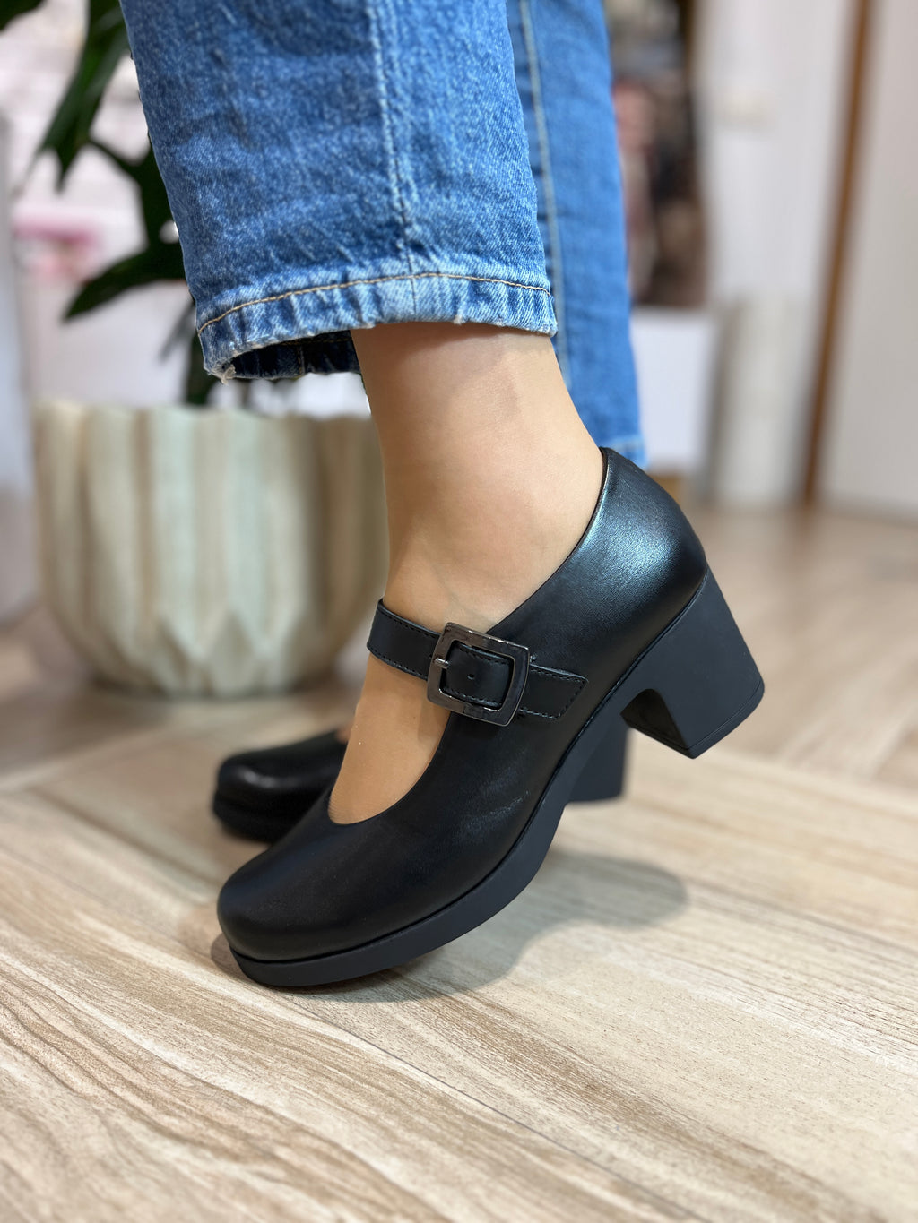Zapato de piel con tacón Pitillos