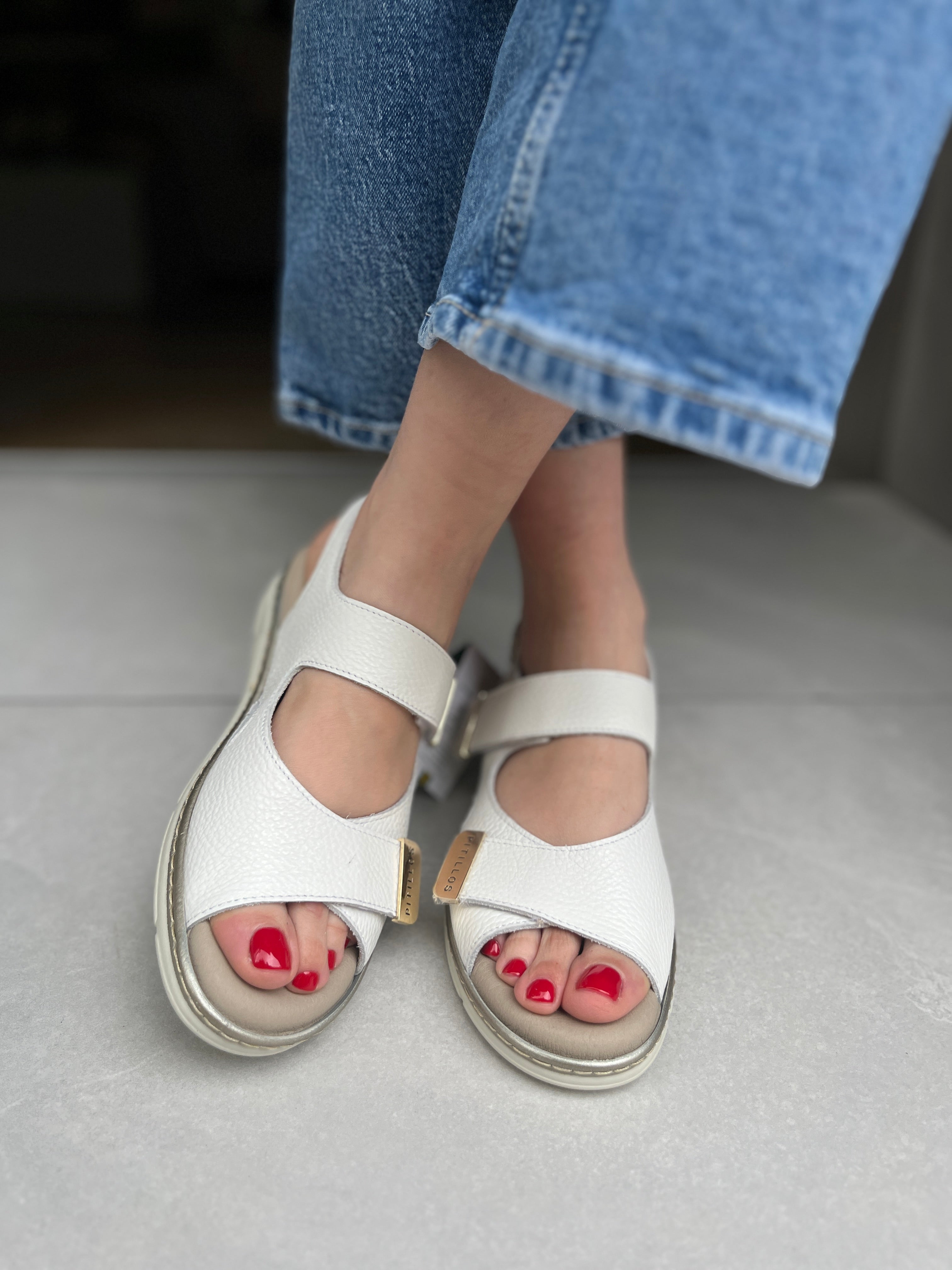 Sandalia Velcro Plana Pitillos