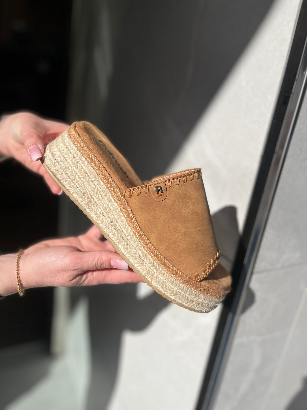 Sandalias Refresh Beige-Camel