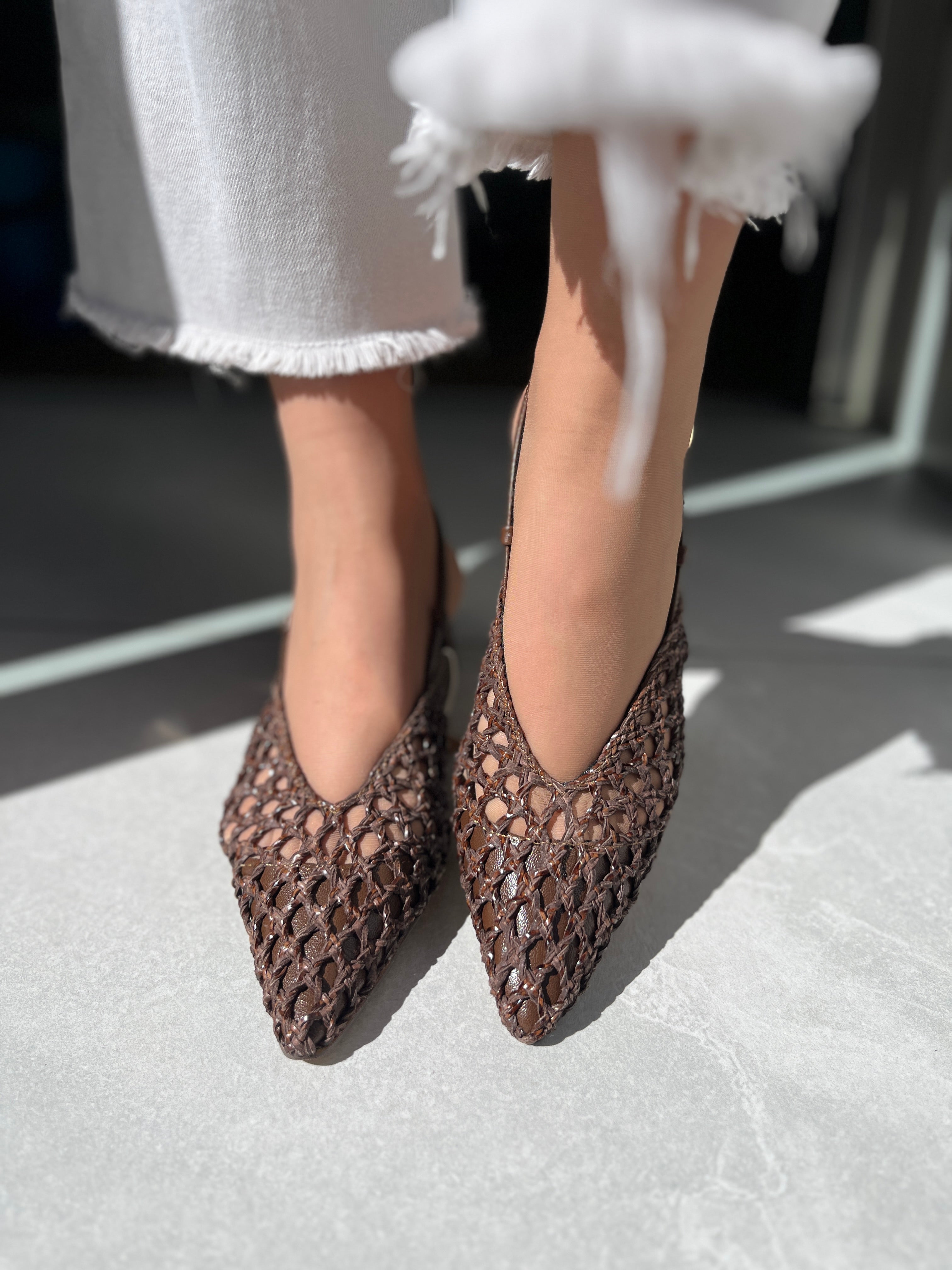 Zapato de tacón medio destalonado Corina