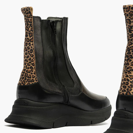 Botín en napa con leopardo Pitillos