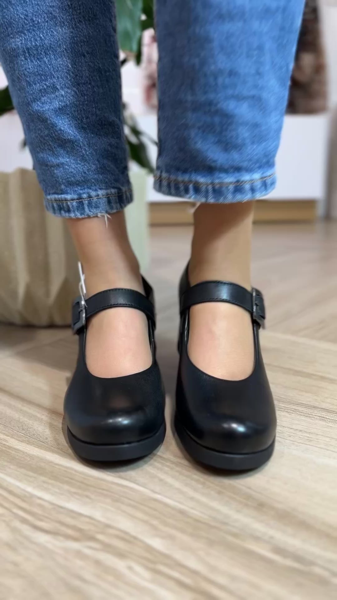 Zapato de piel con tacón Pitillos